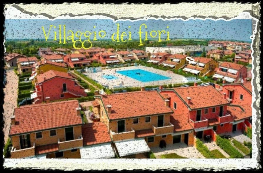 Iris 20 In Posizione Strategica, Indipendente, All'Interno Del Villaggio Dei Fiori カオルレ エクステリア 写真