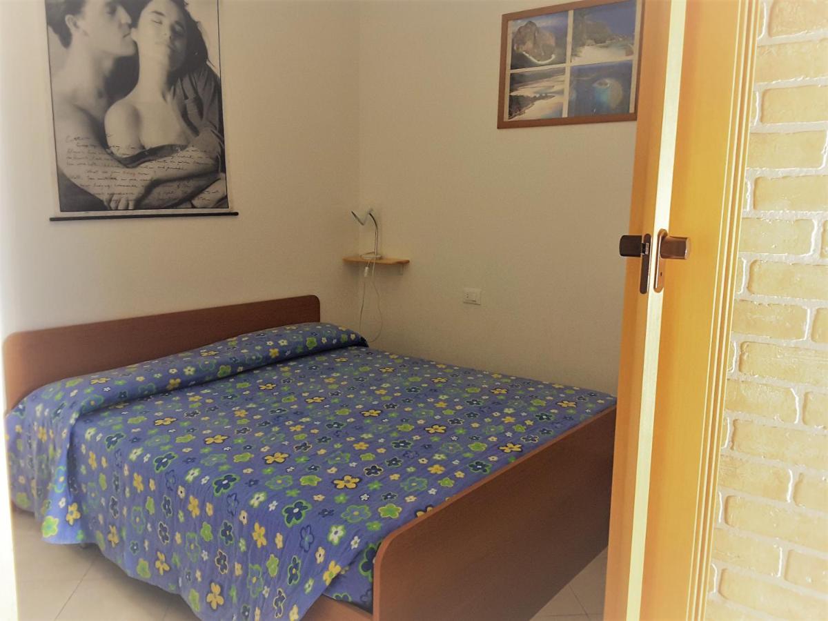 Iris 20 In Posizione Strategica, Indipendente, All'Interno Del Villaggio Dei Fiori カオルレ エクステリア 写真